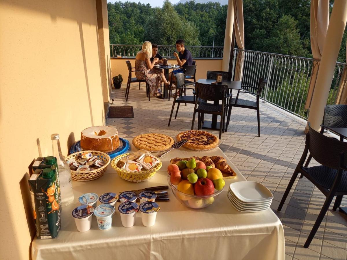 Hotel Ristorante Villa Terry ラウリーア・インフェリオーレ エクステリア 写真